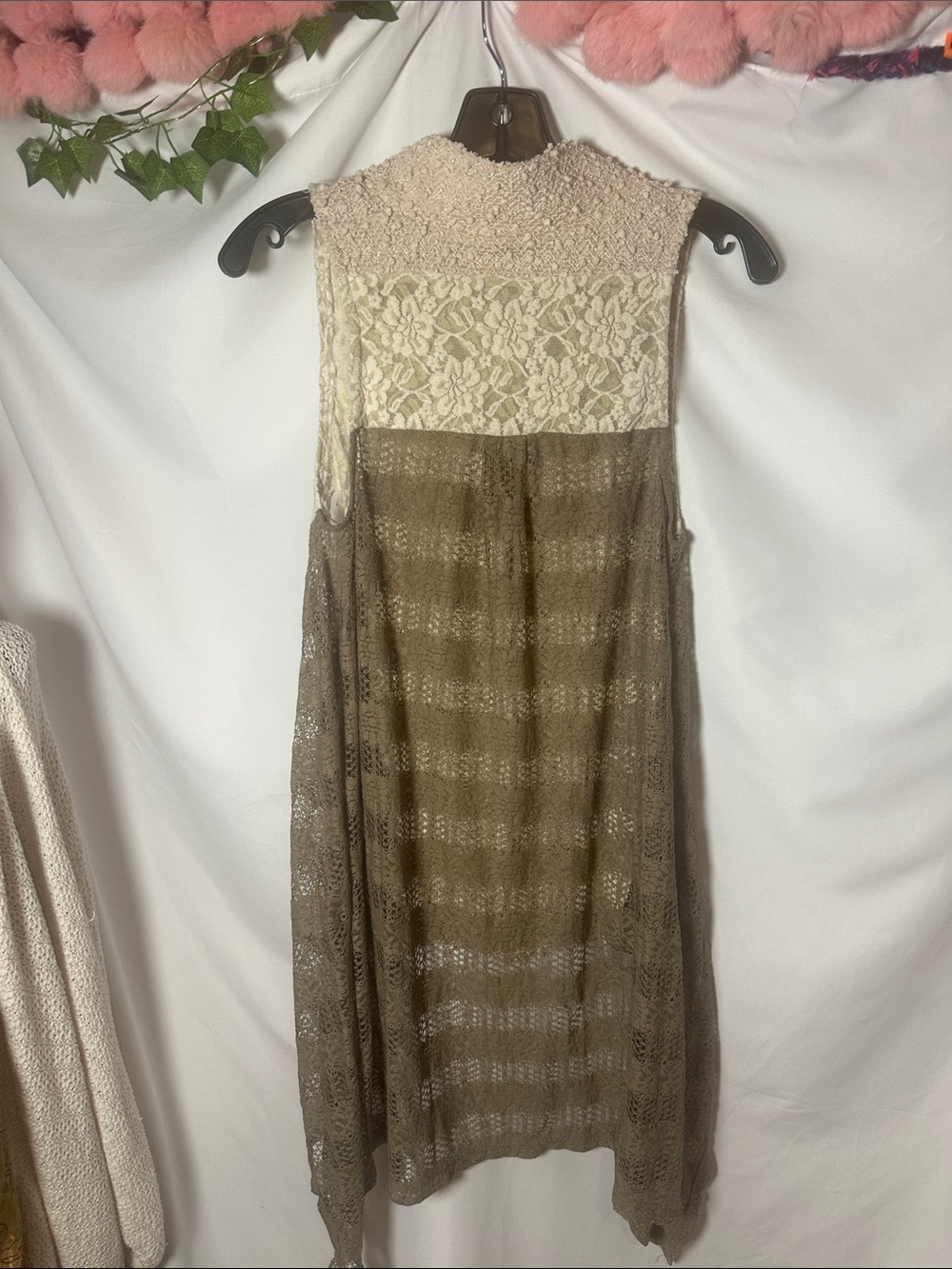 Areve Lace & Knit Layered Sleeveless Tunic in Cream and Taupe - Picture 9 of 11